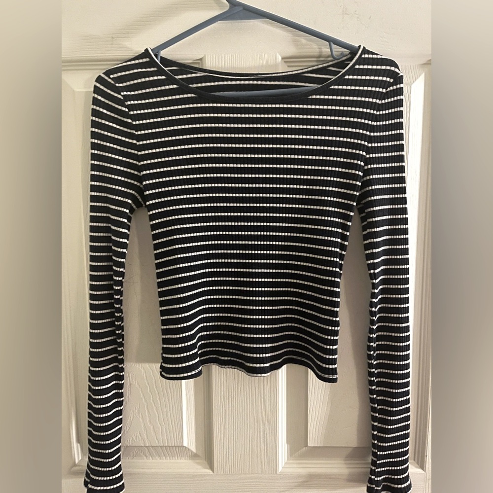 Cropped ribbed long sleeve